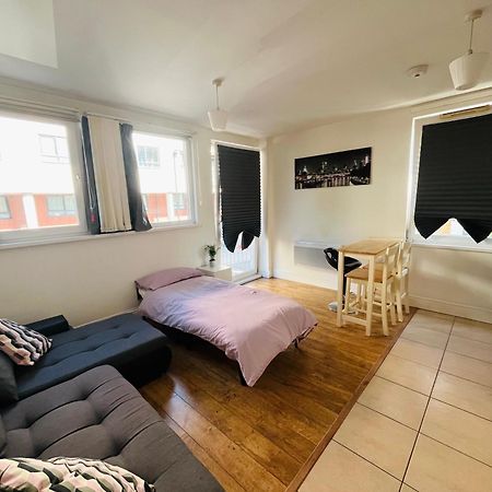 Ferienwohnung London Modern Flat Near Transports Exterior foto