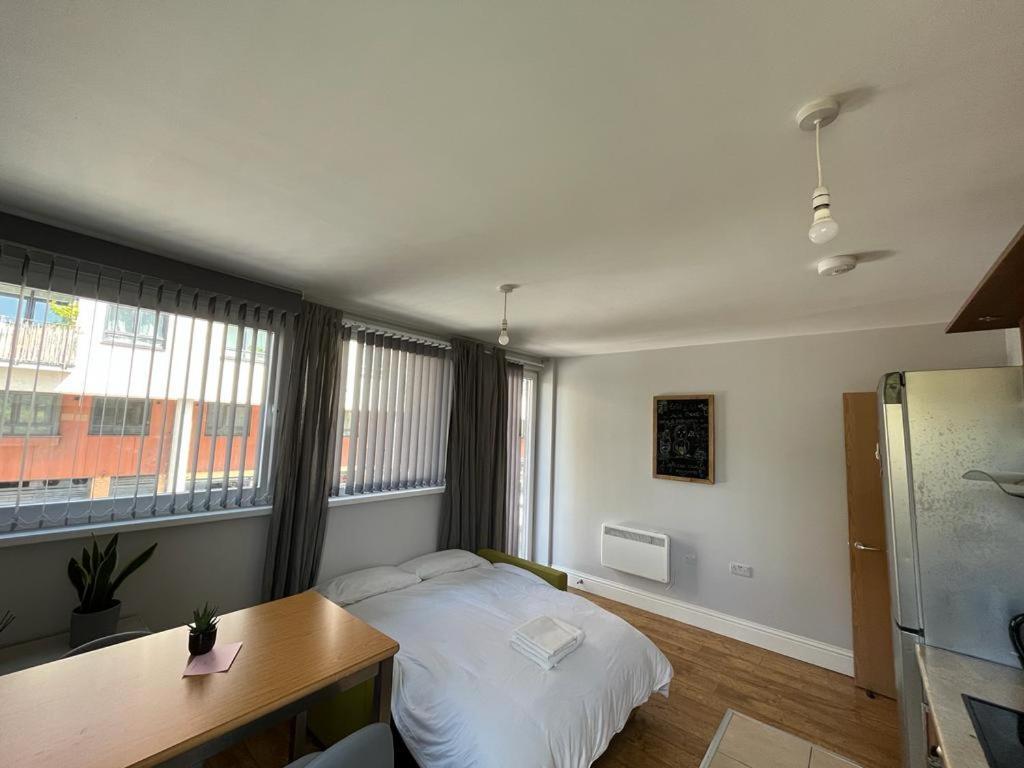 Ferienwohnung London Modern Flat Near Transports Exterior foto