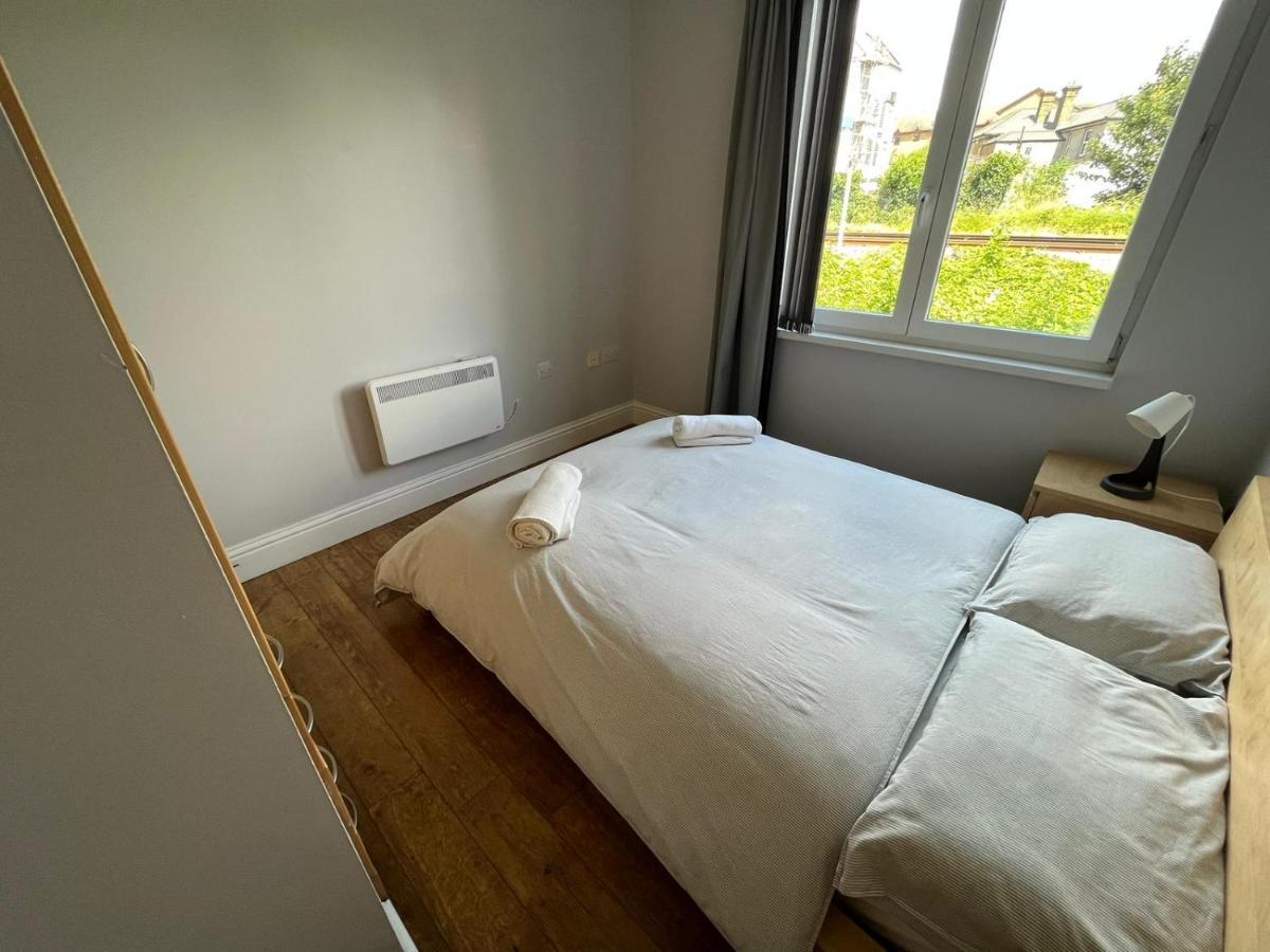 Ferienwohnung London Modern Flat Near Transports Exterior foto