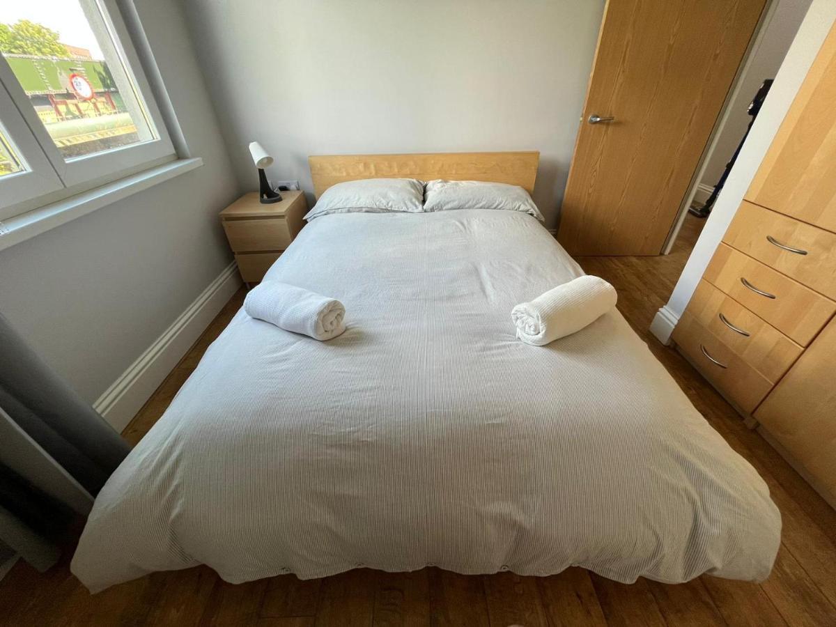 Ferienwohnung London Modern Flat Near Transports Exterior foto