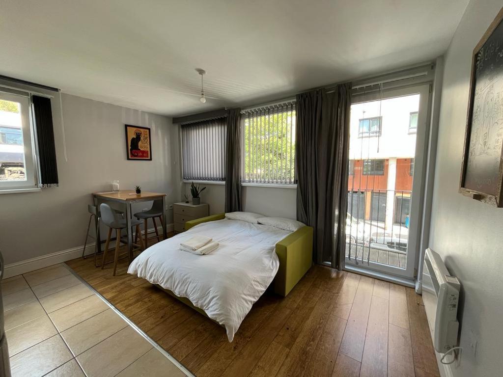 Ferienwohnung London Modern Flat Near Transports Exterior foto