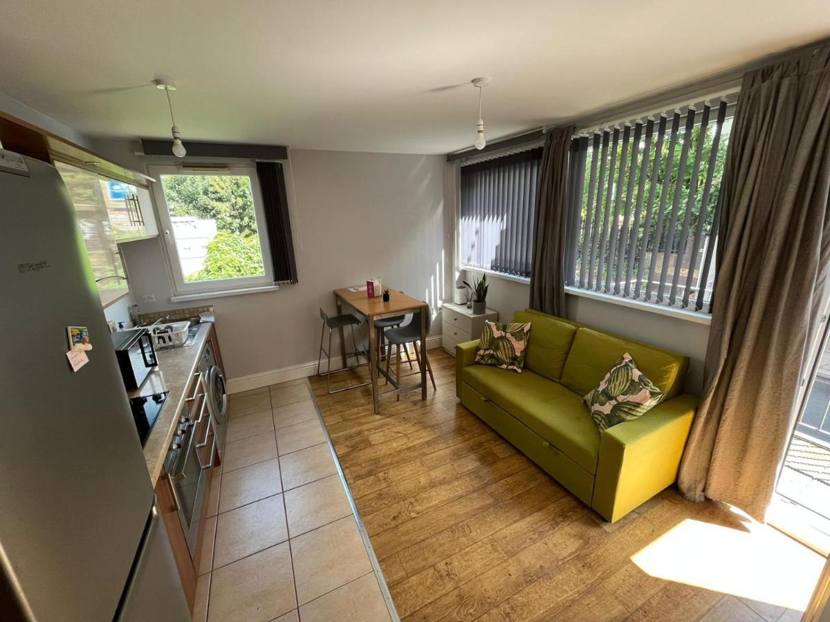Ferienwohnung London Modern Flat Near Transports Exterior foto