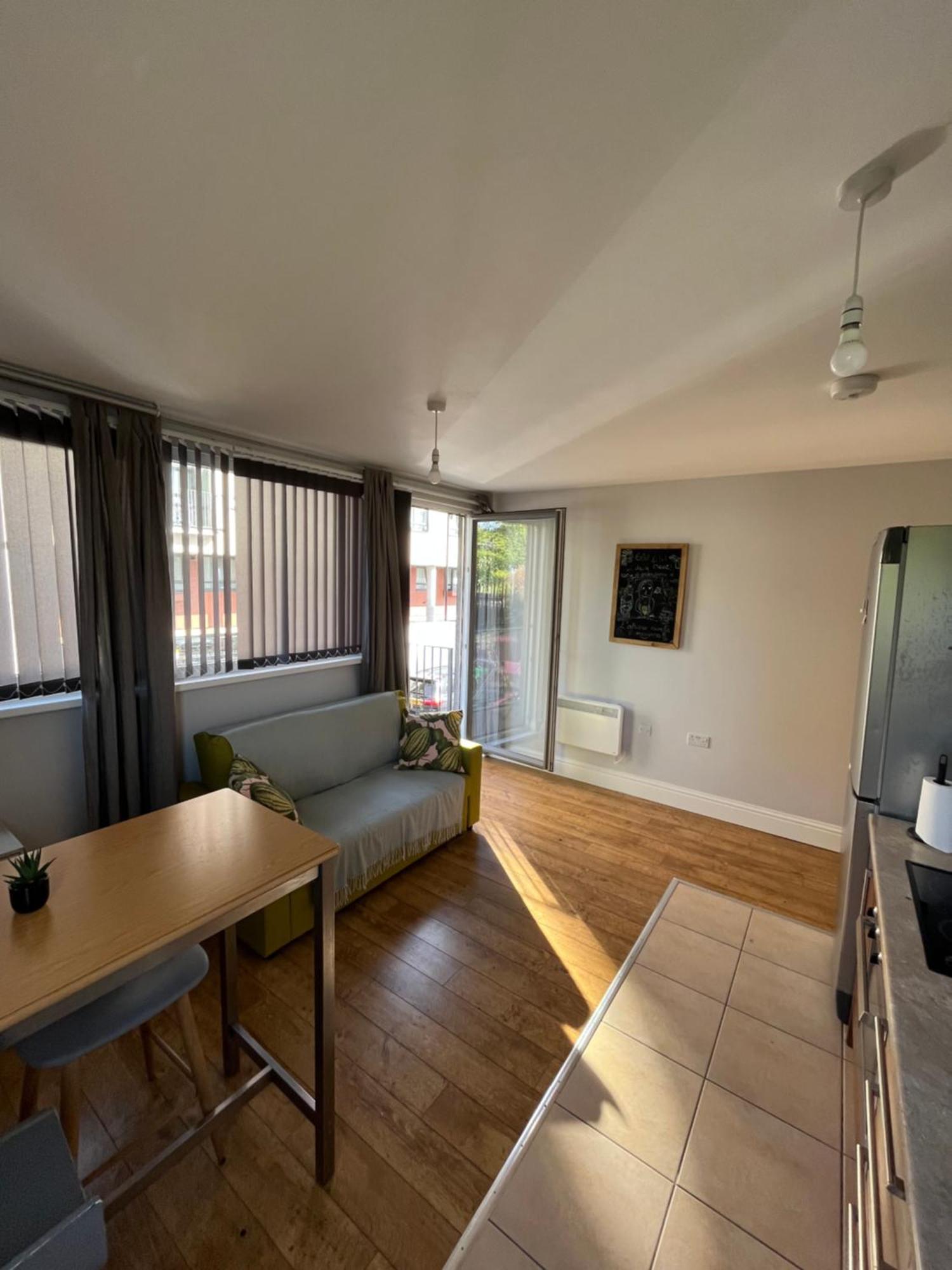 Ferienwohnung London Modern Flat Near Transports Exterior foto