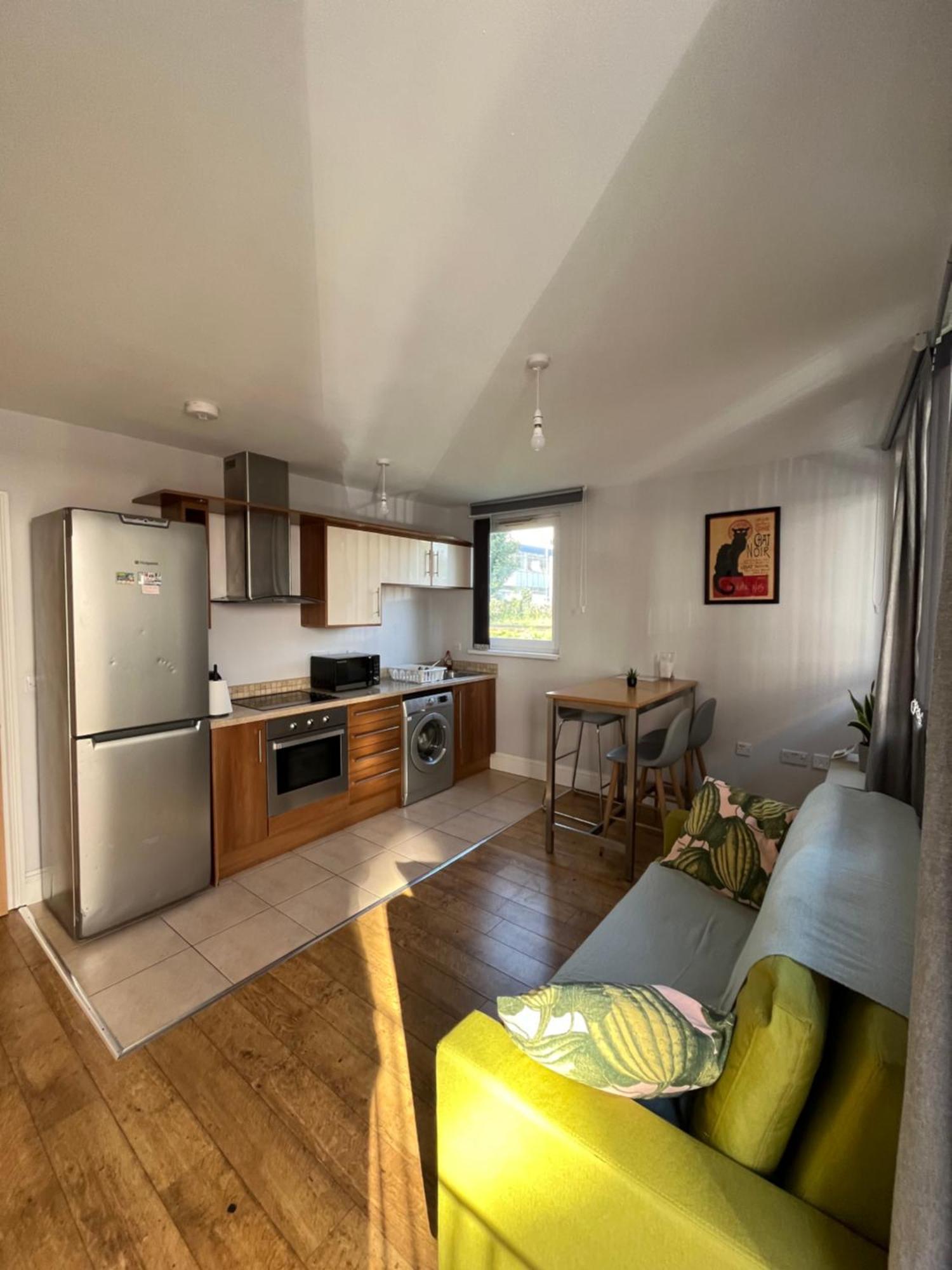 Ferienwohnung London Modern Flat Near Transports Exterior foto